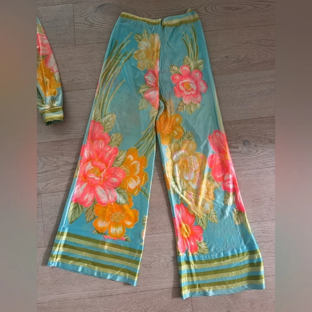 VINTAGE floral button down/pantsuit 60-70’s size small (see measurements) - Picture 6 of 15